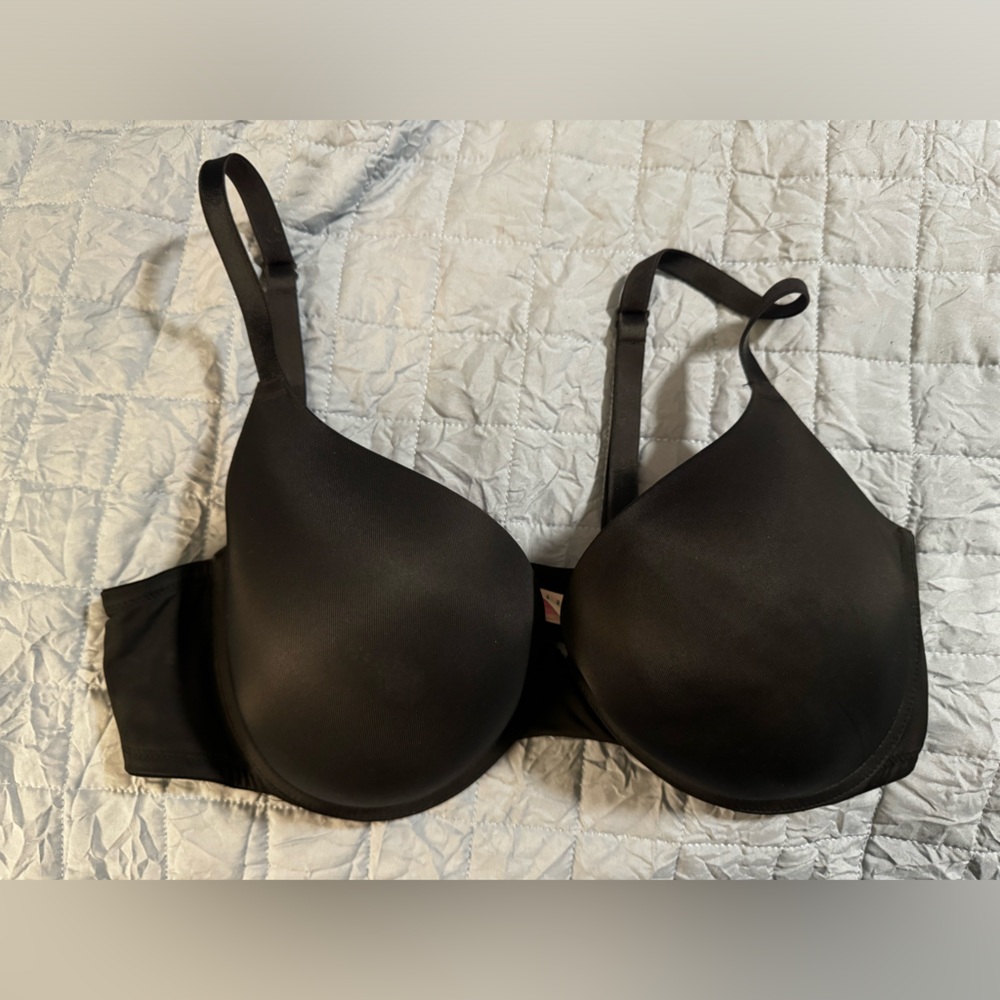 38D PINK by Victoria’s Secret Wear Everywhere push-up bra